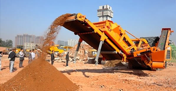 山西150t/h履帶移動(dòng)破碎站生產(chǎn)線