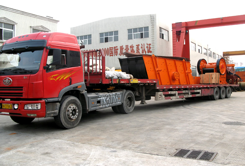 新型石料設備發貨現場